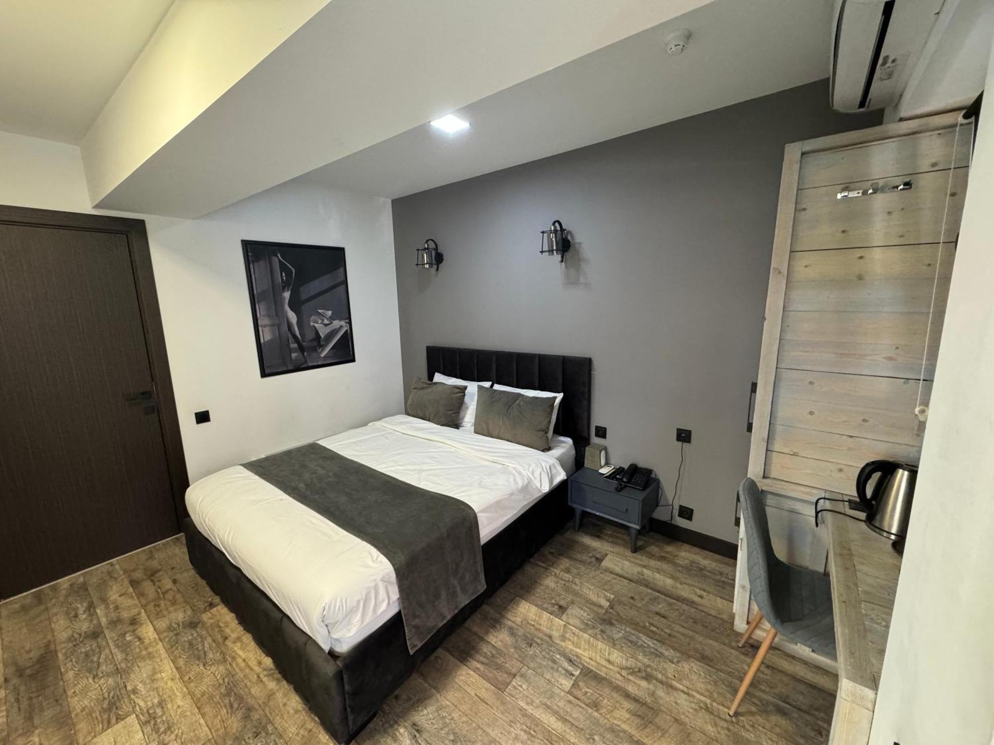 Monk House Otel Erivan Dış mekan fotoğraf