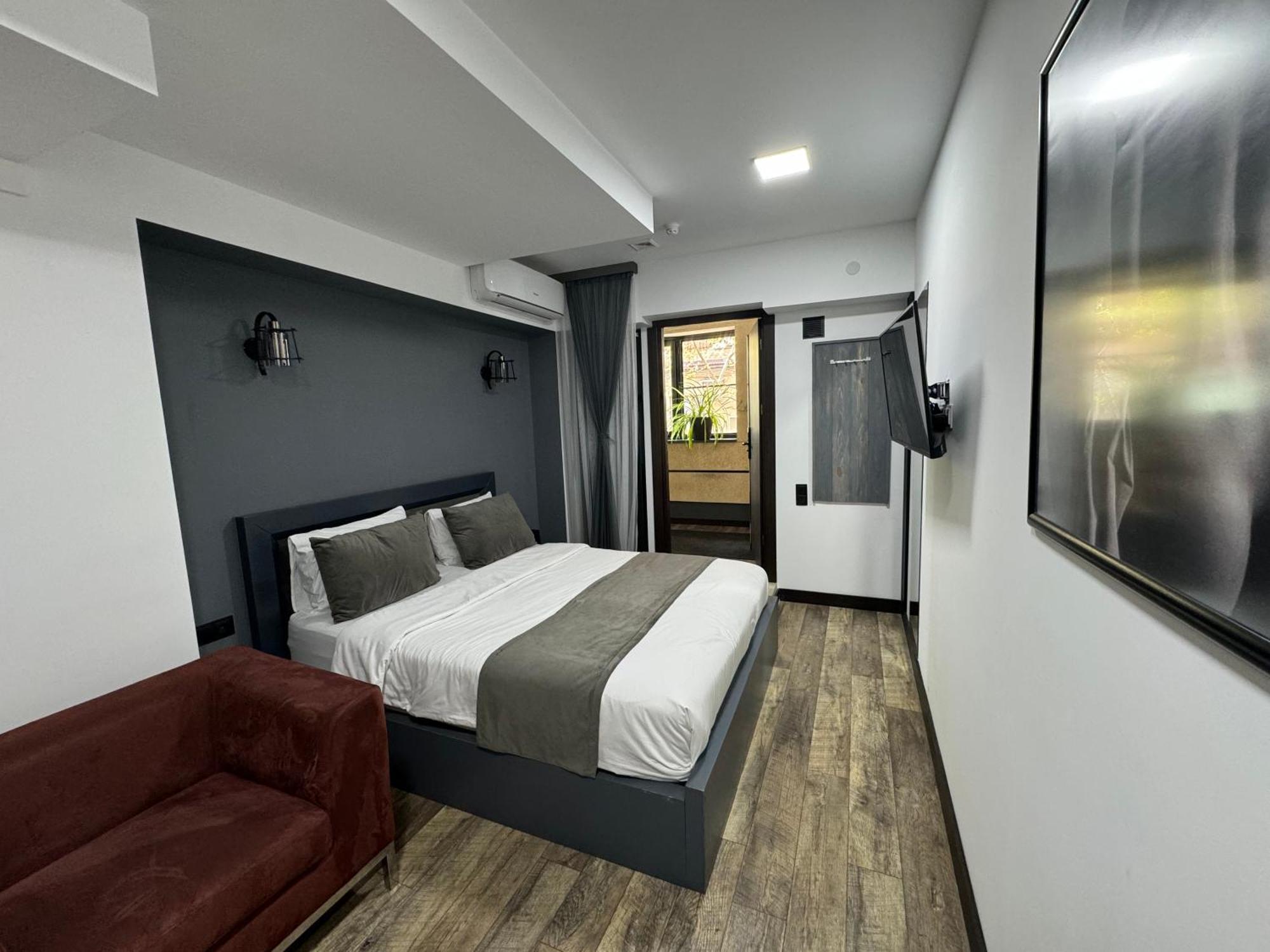 Monk House Otel Erivan Dış mekan fotoğraf